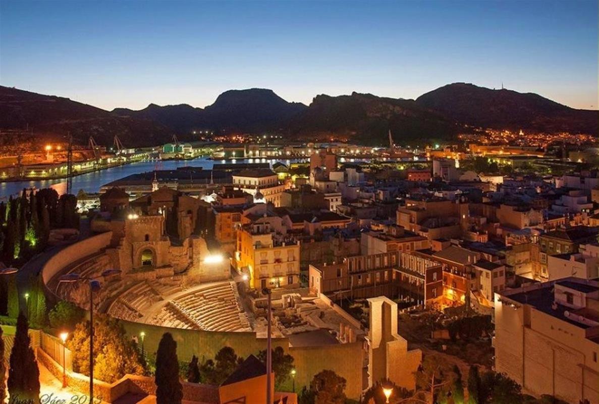Centrum F Alicante Bagian luar foto